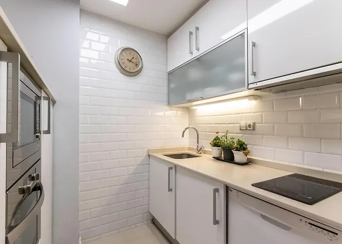 Апартаменты Apartamento En Centro De Bilbao, Deusto Бильбао